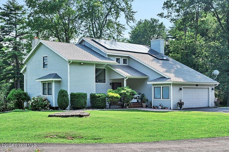 3rd image of 991 Deans Mill Road