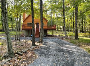 143 Panda Rd, Dingmans Ferry, PA 18328