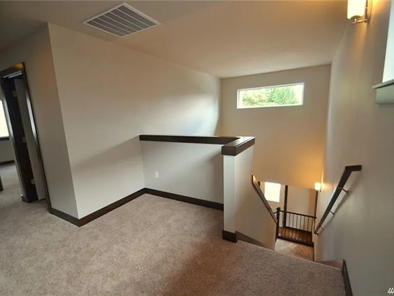 19414 Meridian Dr SE — Photo 17
