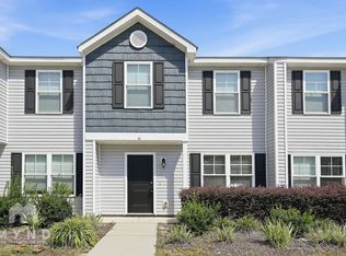 32 Red Robin Ct, Port Wentworth, GA 31407