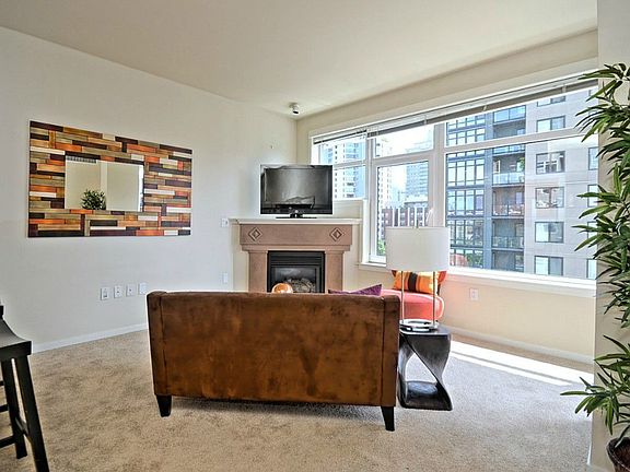 5th image of 2801 1st Ave APT 907