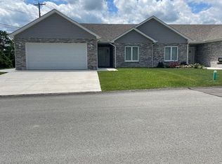 1353 Trent Dr, Latrobe, PA