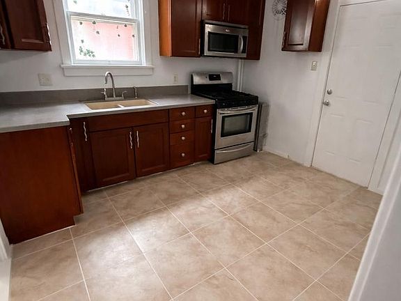 5th image of 1204 N 16th St