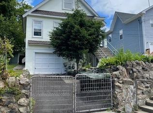 7 Sweezy Ave, Highland Falls, NY 10928