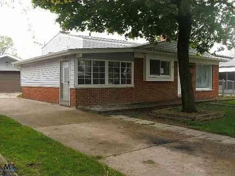 1st image of 28231 Emery St