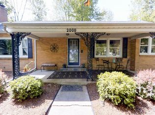 2009 E Oakland Ave, Bloomington, IL