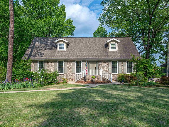 2nd image of 821 Mountain Branch Dr