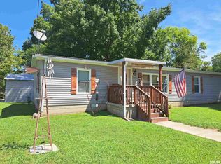 102 Washington St, Cambria, IL 62915