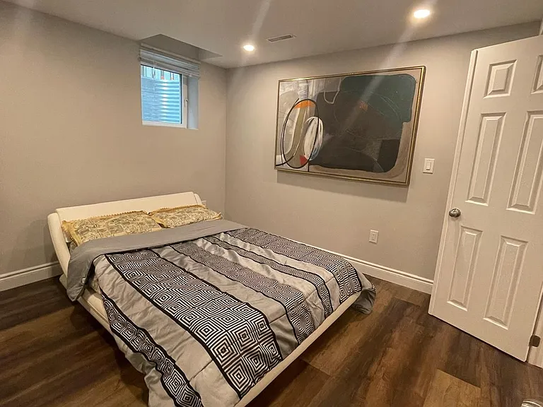 1499 Hollywell Ave #BASEMENT — Photo 9