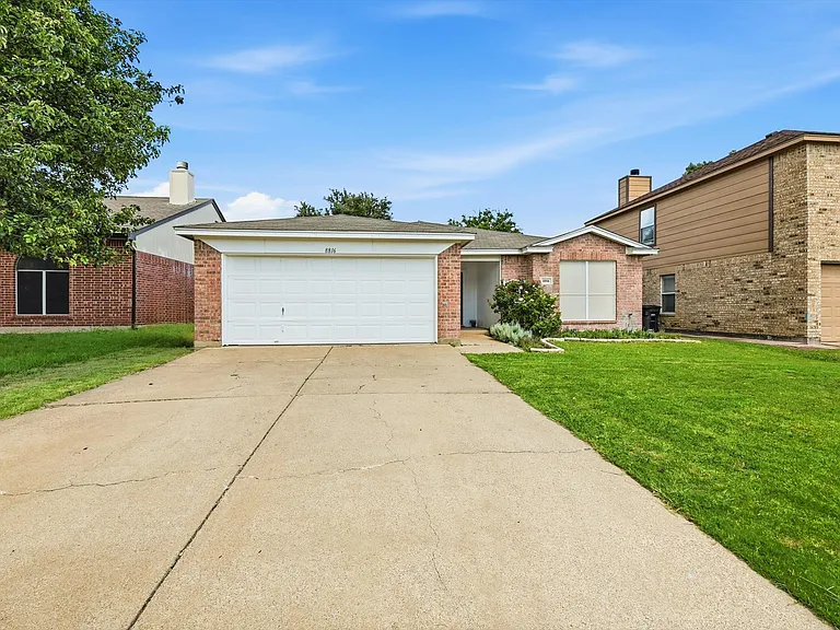 8816 Quarry Cir — Photo 25