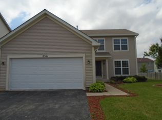 2561 Fallbrook Dr, Hampshire, IL 60140