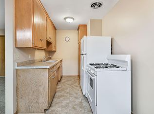 Hub Apartments, Minneapolis, MN 55423