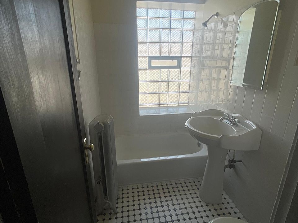 1st image of 7908 S Prairie Ave #212