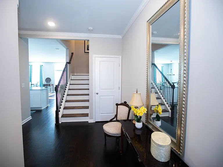2166 Lefferts Pl — Photo 4