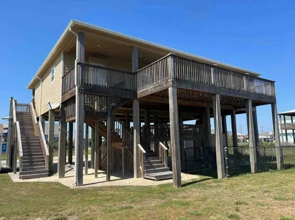 702 Salt Cedar Ln, Pt Bolivar, TX 77650