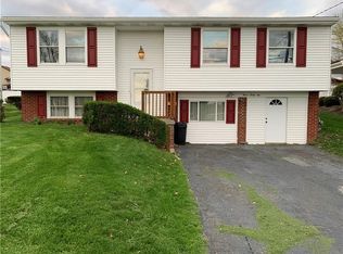 366 McWilliams Dr, Natrona Heights, PA 15065