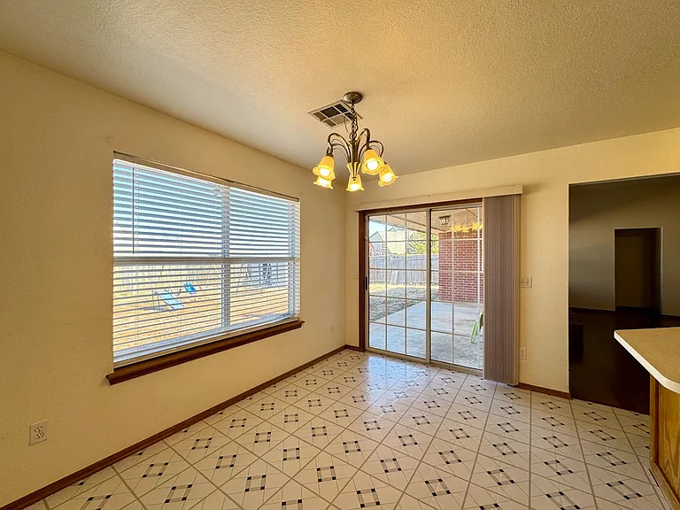 8221 Greer Way — Photo 11