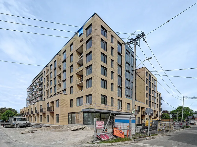 415 Duke St W — Photo 49
