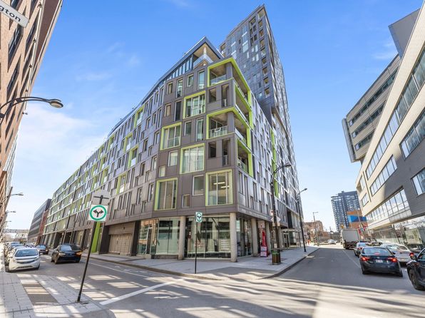 90 Rue Prince #503, Montreal, QC H3C 2M8