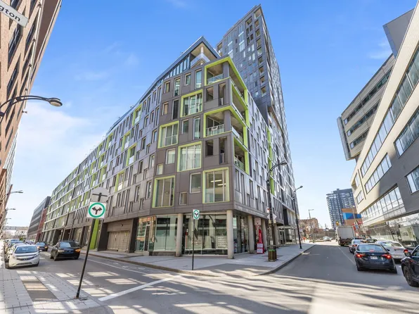 90 Rue Prince #503, Montreal, QC H3C 2M8