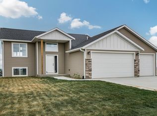 6438 Sunset Hill Pl NW, Rochester, MN 55901