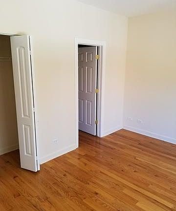 4th image of 2307 W Granville Ave APT 1W
