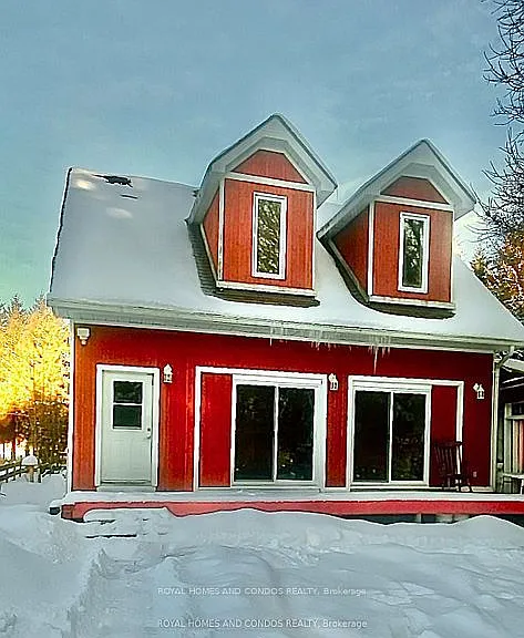 540A Davis Dr — Photo 2