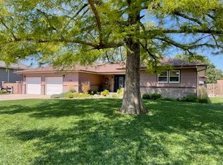 916 W 12th St, Larned, KS 67550