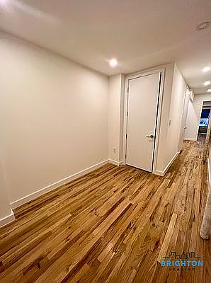 5th image of 417 E 9th St APT 1