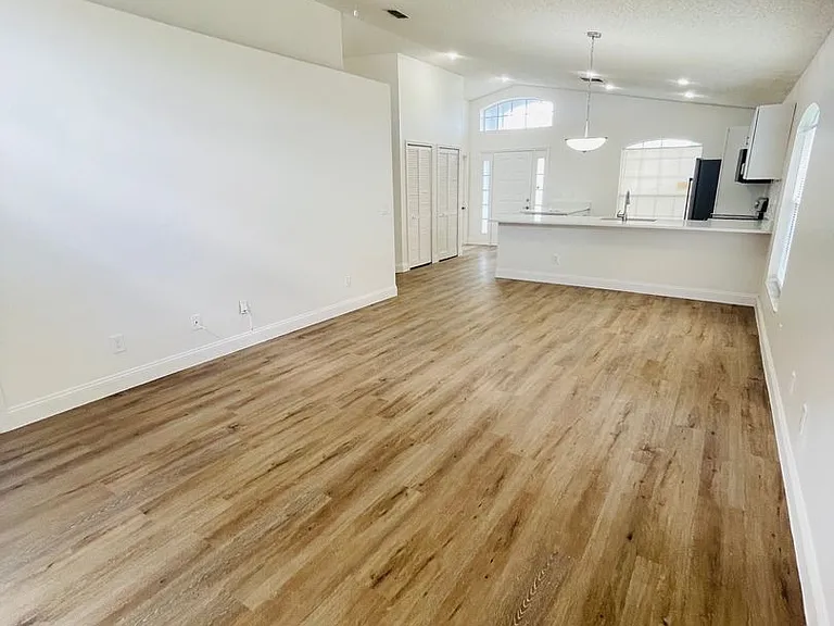 13403 Greenpointe Dr — Photo 10