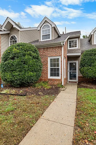 315 Yorkshire Cir Photo 1