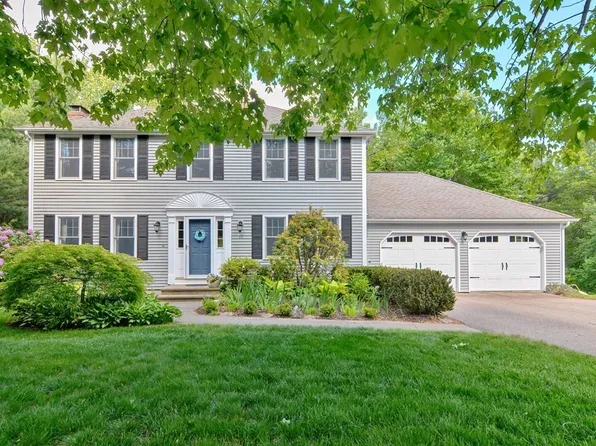 62 Violette Cir, Northbridge, MA 01534