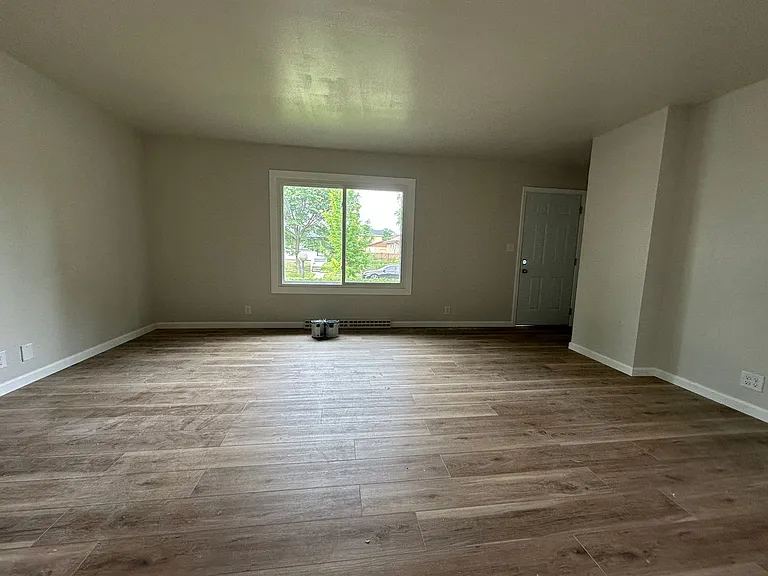 6656 W Brentwood Ave — Photo 9