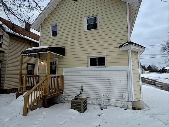 3rd image of 1721 Hammond Ave SW
