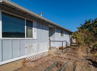 90 NE Darrell Ave, Winston, OR 97496
