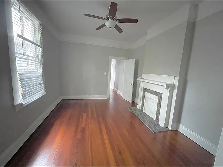 3930 Coliseum St #32 — Photo 5