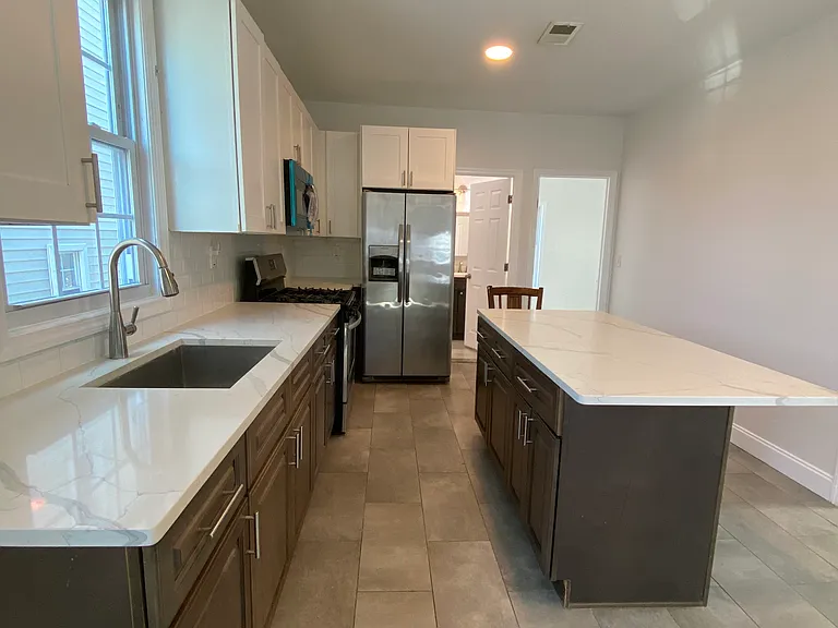 334 Bond St #2 — Photo 3