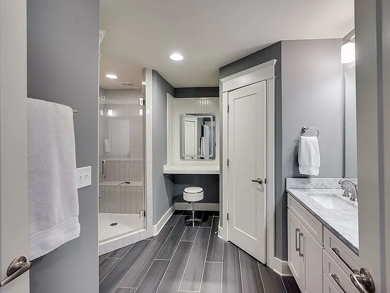 926 Thomas Ave — Photo 29