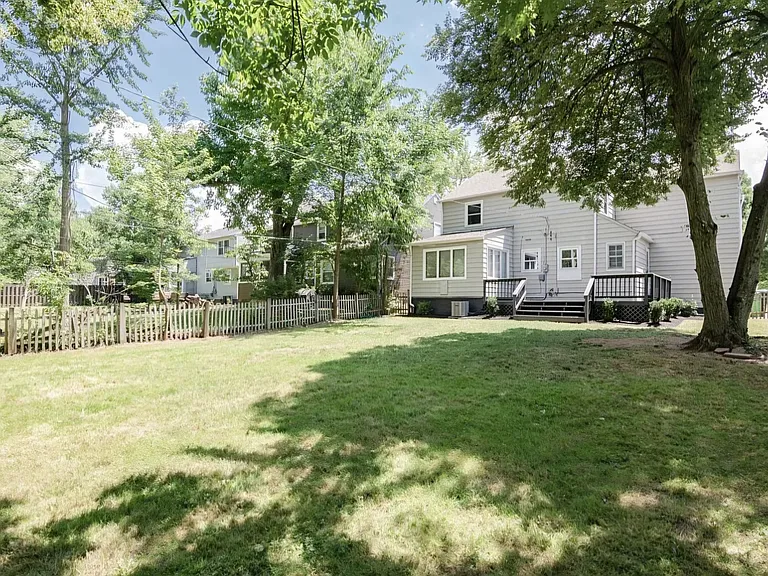 4513 Greenwold Rd — Photo 32
