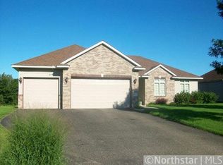 22635 Zion Pkwy, Oak Grove, MN 55005