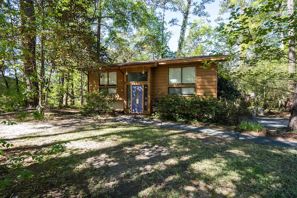 Building Photo - 3322 Robinhood Rd