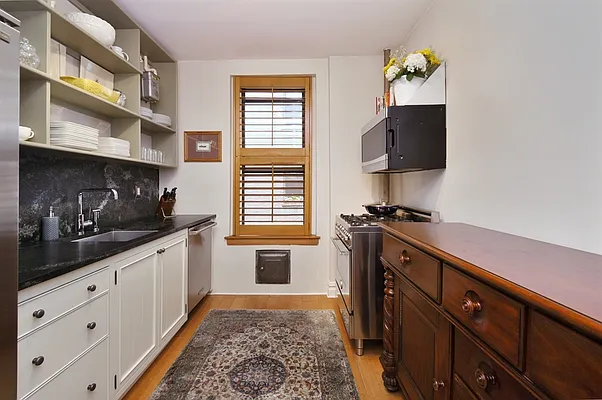 Sold by Corcoran | media 8