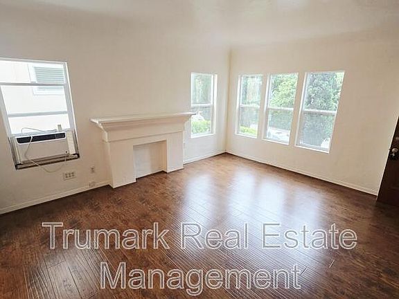 3rd image of 4315 Avocado St #4