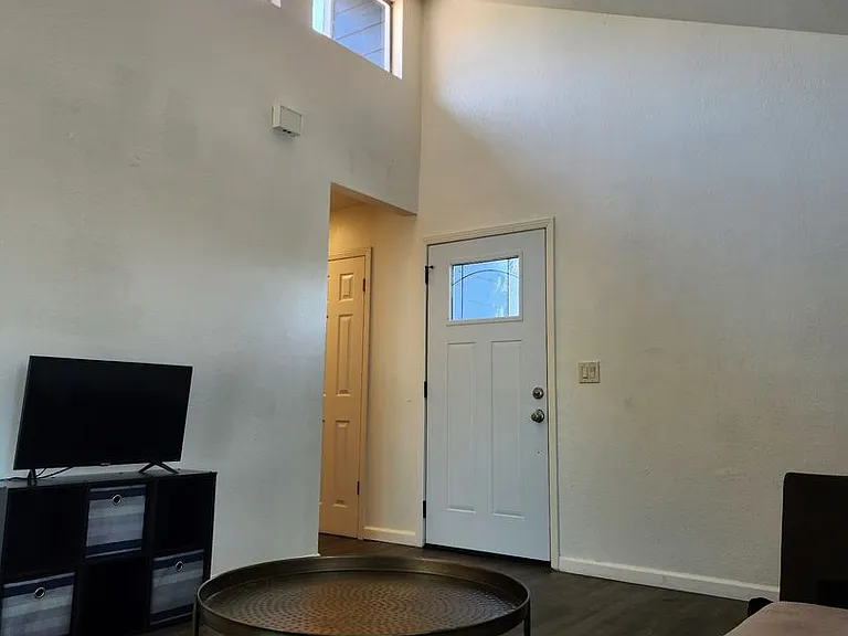 124 Fontana Ave — Photo 10