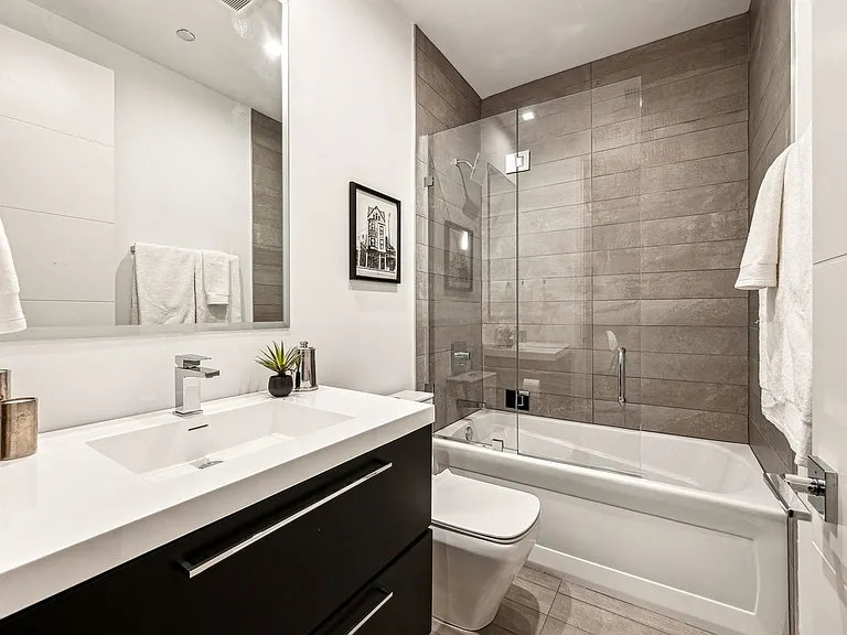 223 W Lake St #2S — Photo 5