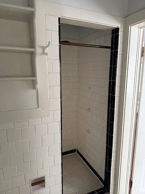 2 bed, 1.5 bath, 2537 sqft, $2,000 — Photo 3