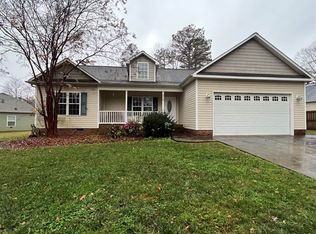 354 Brookfield Dr, Statesville, NC 28625