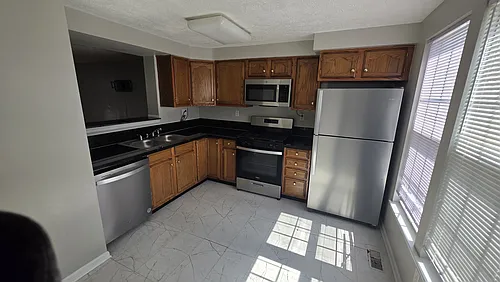 12 Regency Dr Photo 1