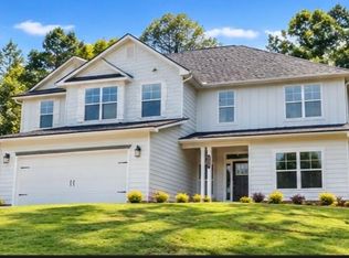 203 Blackberry Ct, Pendergrass, GA 30567