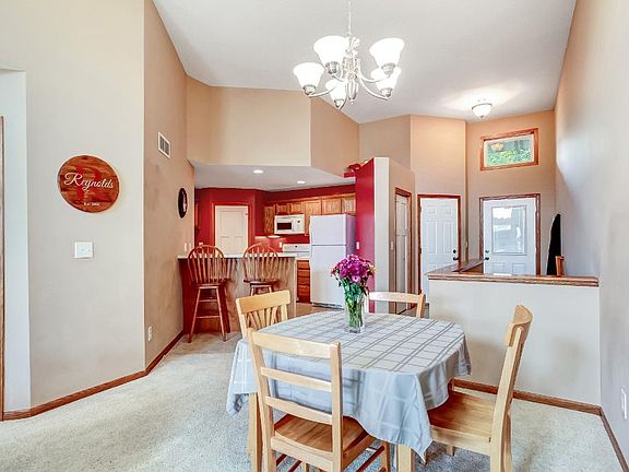 4th image of 1541 Lincoln Park Dr